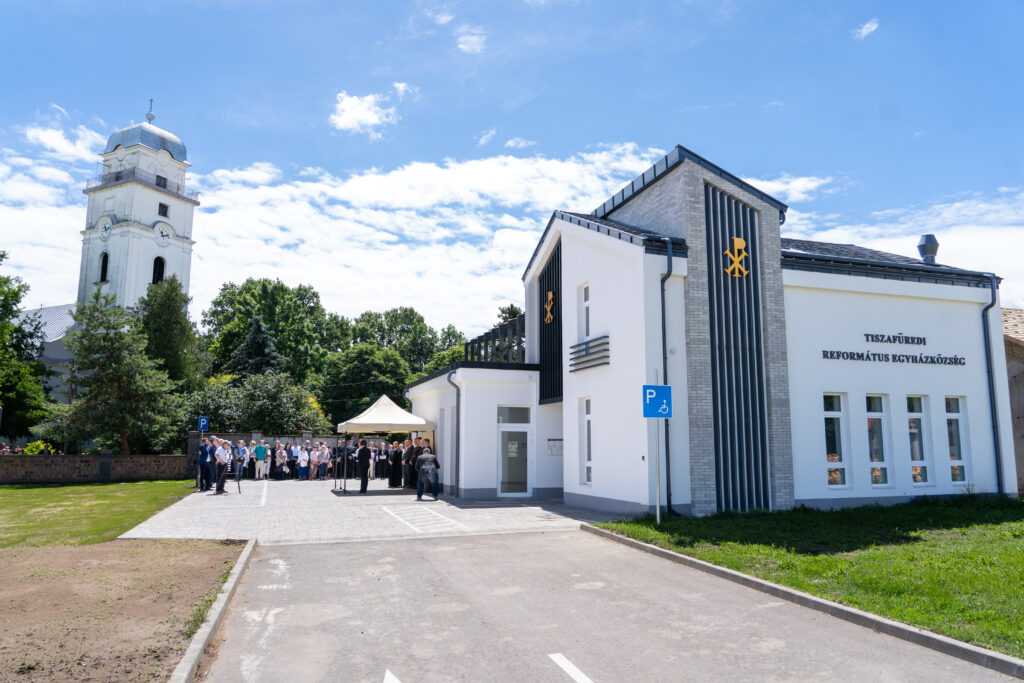 Megnyílt a Református Látogatóközpont Tiszafüreden